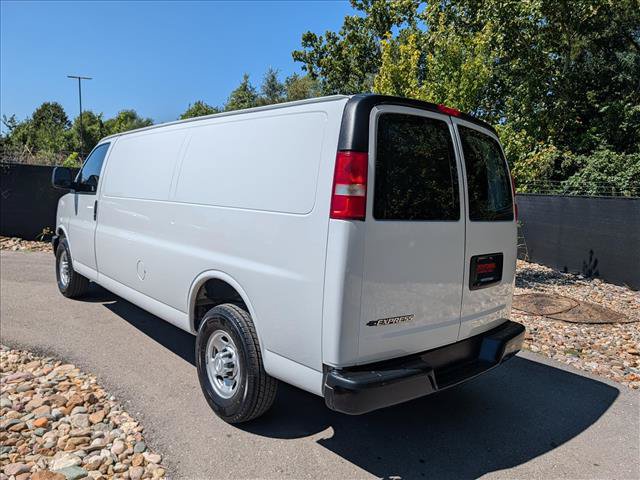 Used 2019 Chevrolet Express 2500 Extended w/ Driver Convenience Package RWD image 3