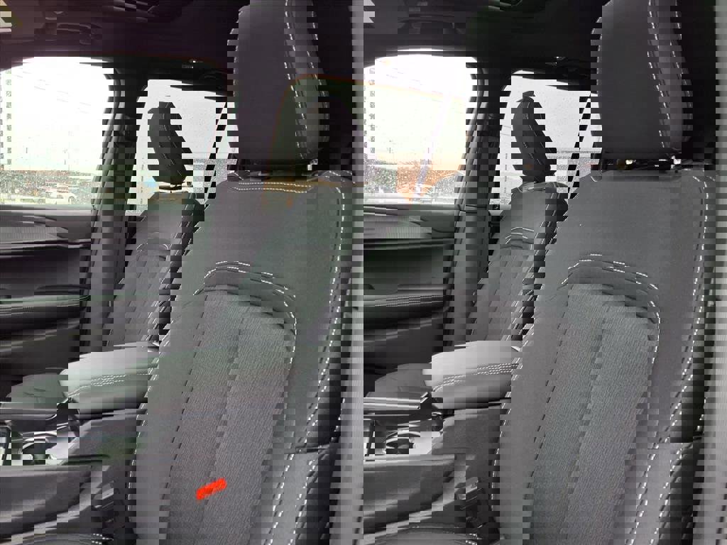 New 2025 Jeep Grand Cherokee Laredo X image 16