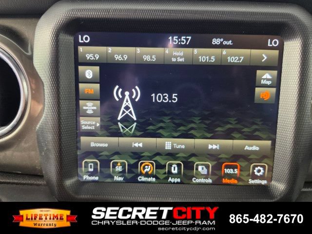 Used 2023 Jeep Wrangler Unlimited Sahara AWD/4WD image 22