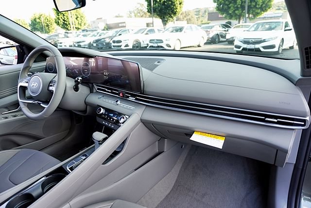 New 2026 Hyundai Elantra Sport FWD image 12