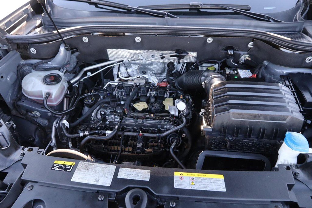 Used 2024 Volkswagen Atlas Cross Sport SE image 26