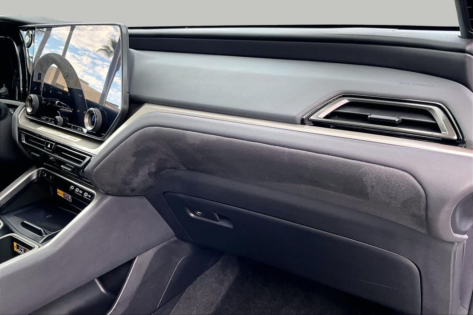 Certified 2026 Lexus TX 500h AWD w/ Technology Package image 17