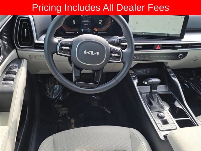Certified 2025 Kia Sorento S w/ Panoramic Sunroof Package FWD image 12