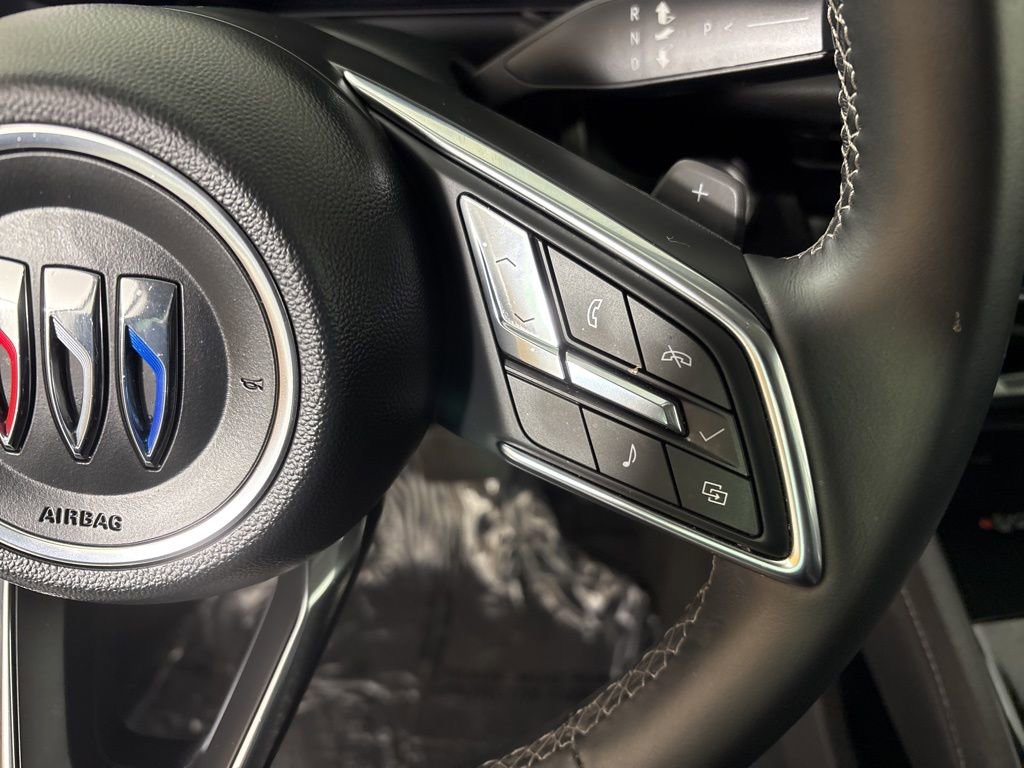 Used 2025 Buick Envision Preferred image 26