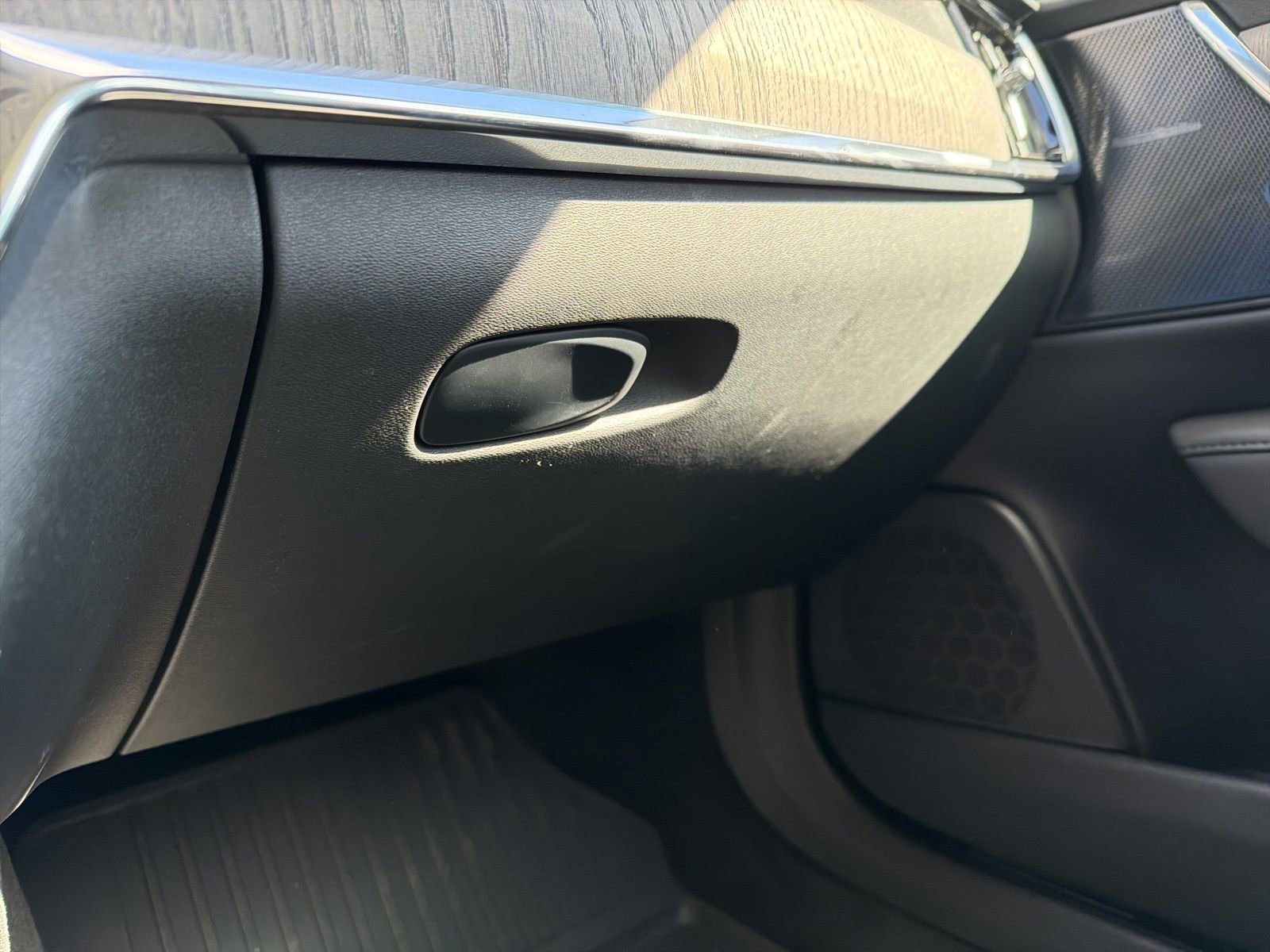 Certified 2025 Volvo S90 B6 Plus w/ Protection Package Premier image 37