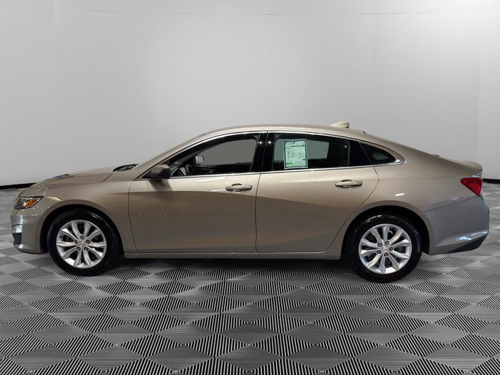 Used 2025 Chevrolet Malibu LT FWD image 2