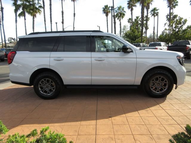 Certified 2025 Ford Expedition Active image 5