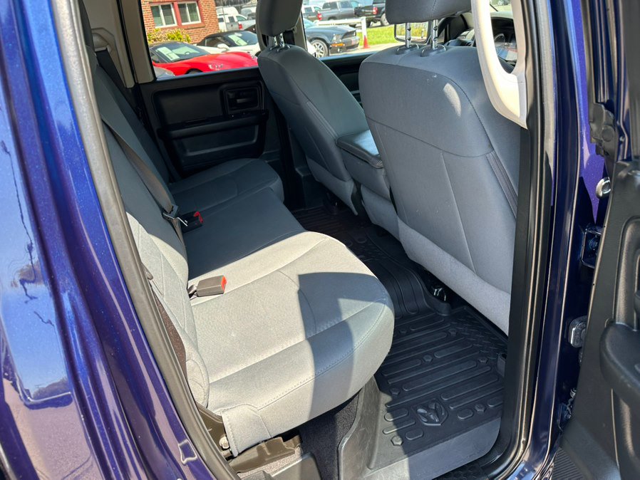 Used 2018 RAM 1500 Express AWD/4WD image 15