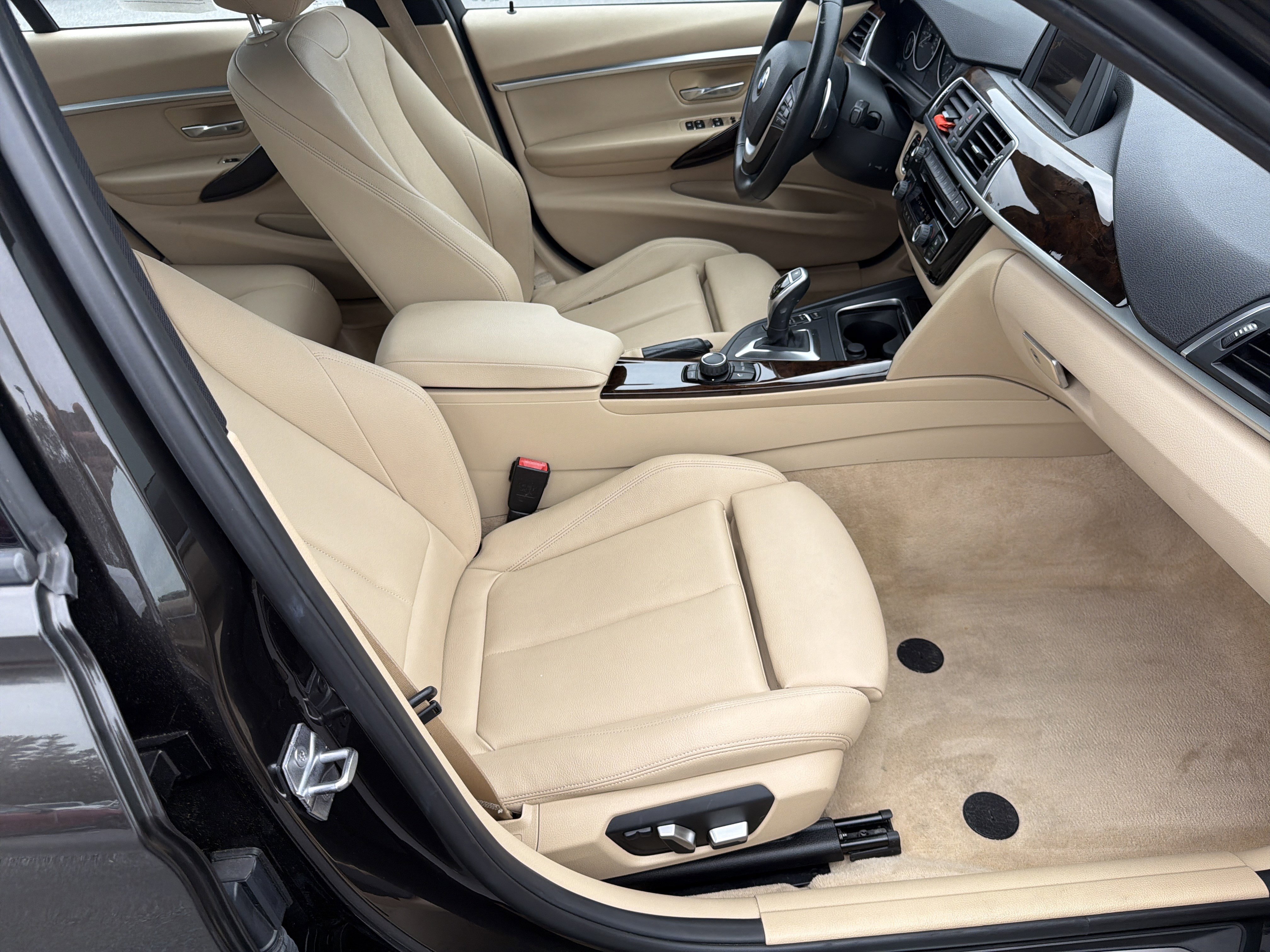 Used 2016 BMW 328i Sedan RWD image 16