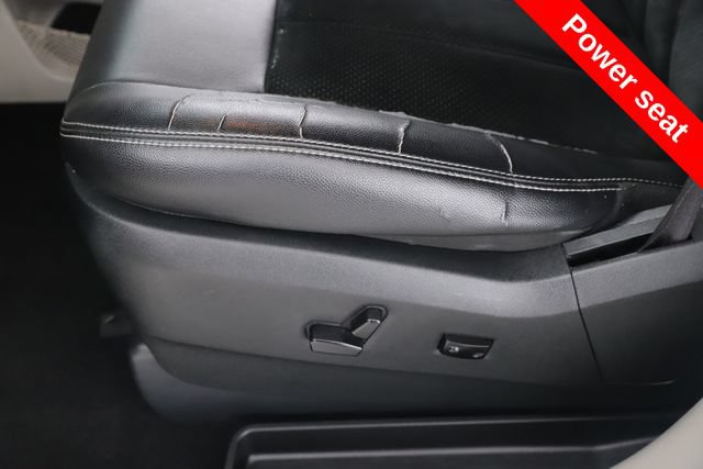 Used 2019 Dodge Grand Caravan SXT FWD image 19