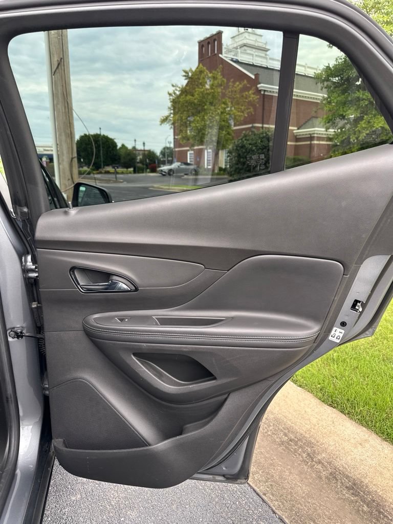 Used 2019 Buick Encore Sport Touring w/ Safety Package FWD image 17