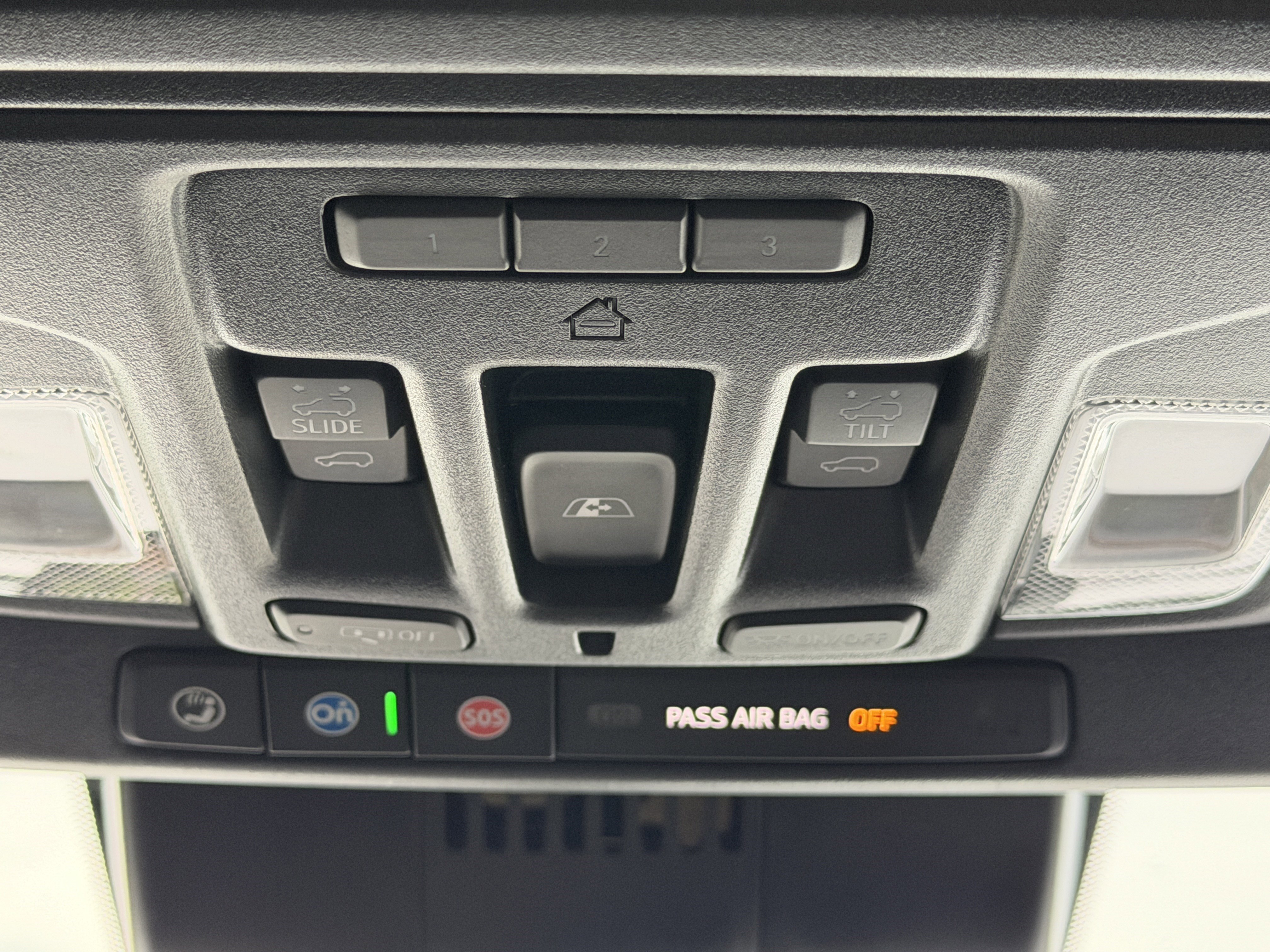 Used 2024 GMC Sierra 1500 AT4 w/ Technology Package AWD/4WD image 16