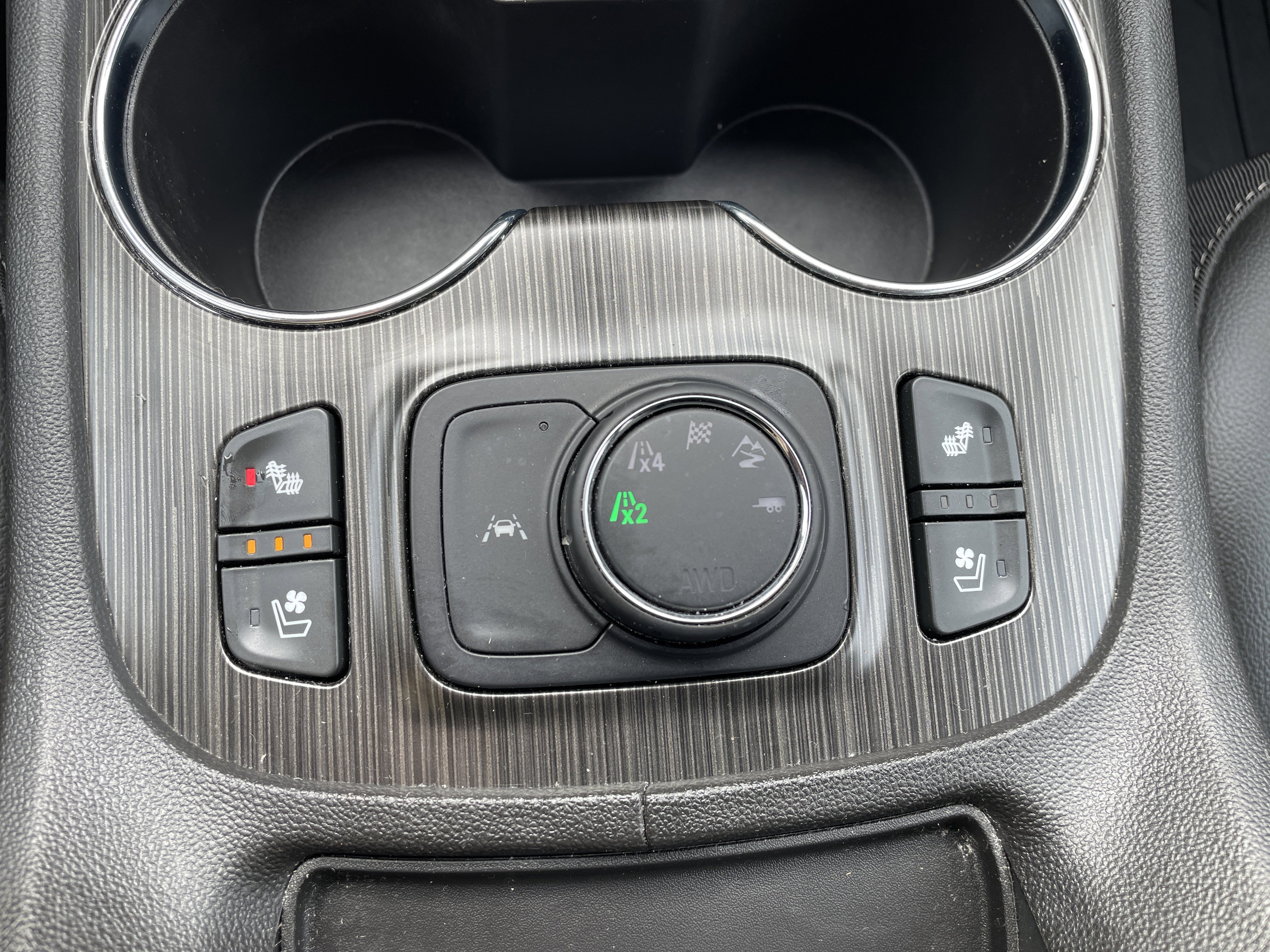 Certified 2023 GMC Acadia SLT w/ Elevation Edition image 32