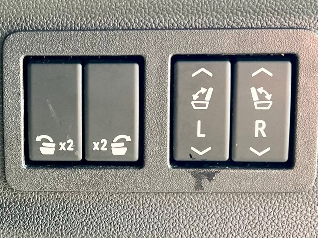 Used 2024 Chevrolet Tahoe Premier image 36