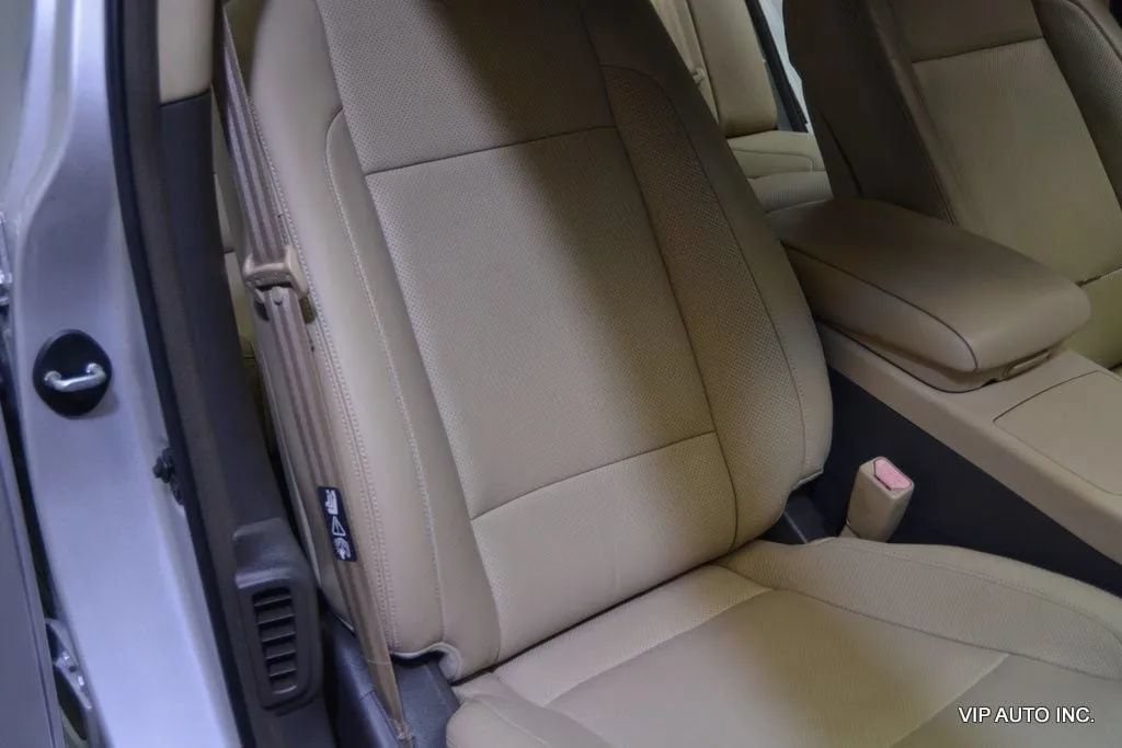 Used 2010 Hyundai Genesis 4.6 RWD image 15
