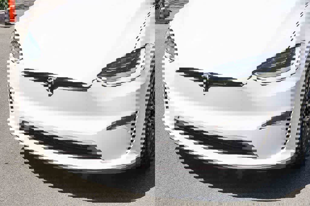 Used 2022 Tesla Model X Plaid AWD/4WD image 8