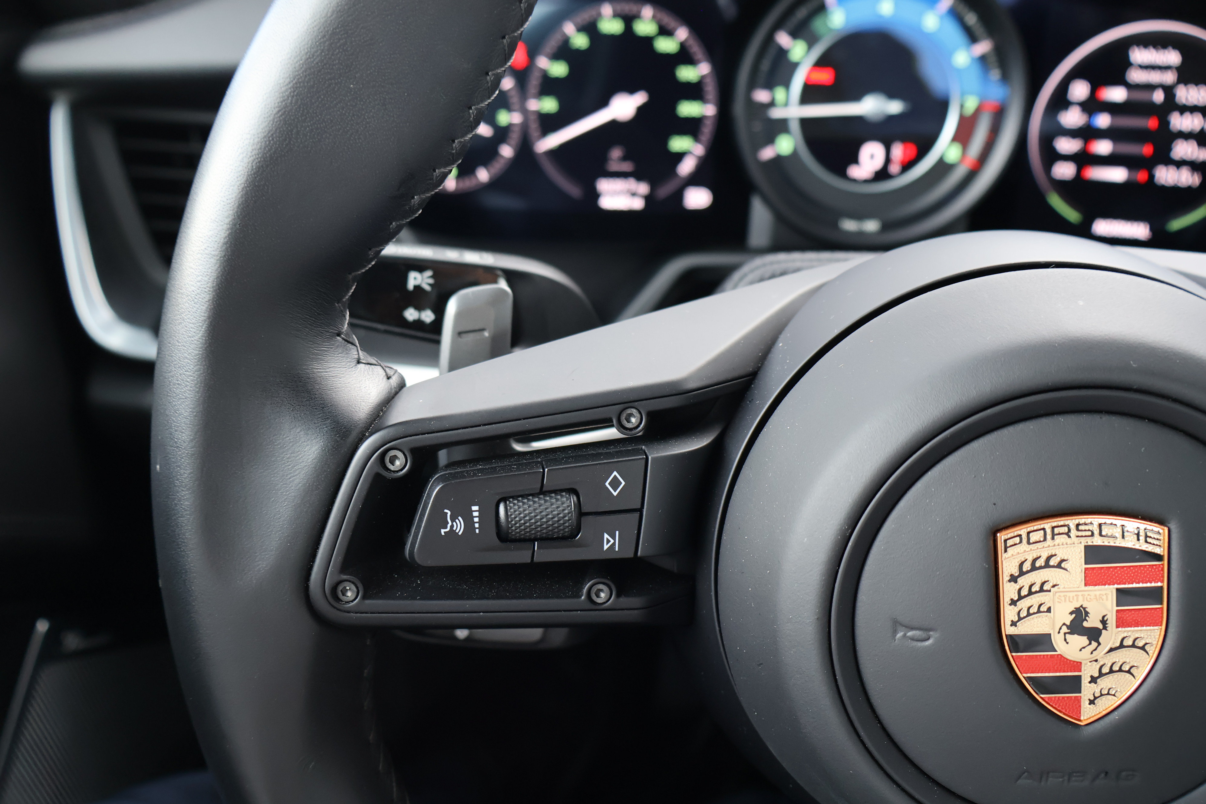 Used 2025 Porsche 911 Turbo S AWD/4WD image 35