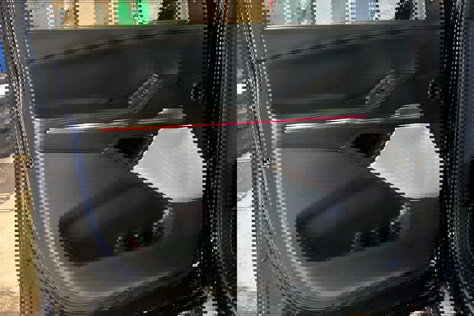 Used 2025 Lincoln Navigator Black Label AWD/4WD image 19