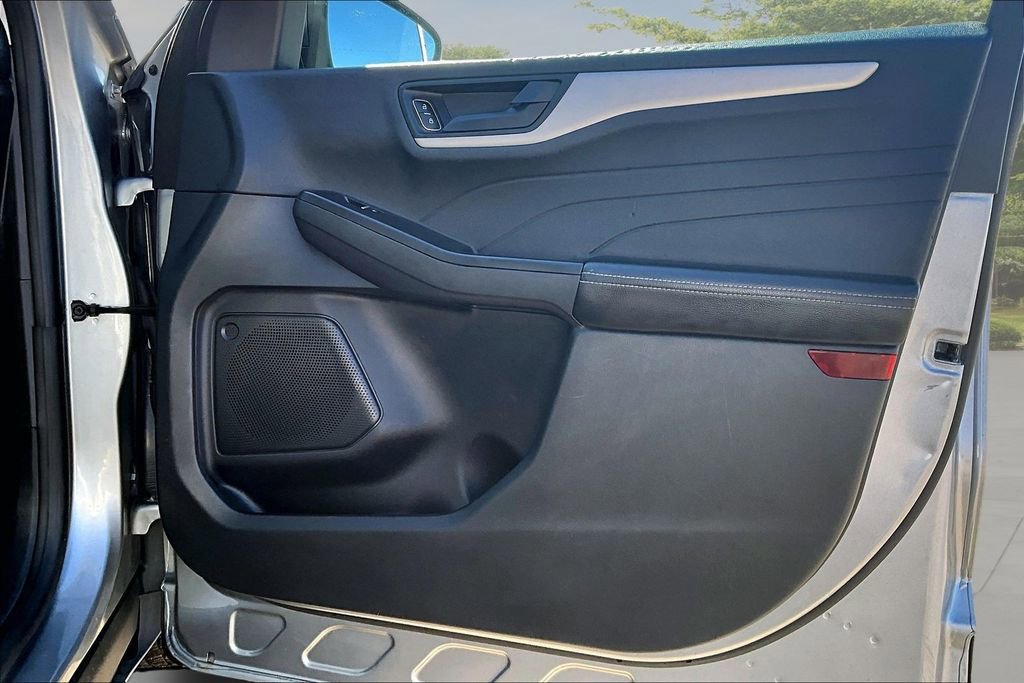 Certified 2022 Ford Escape SE w/ Cold Weather Package image 23