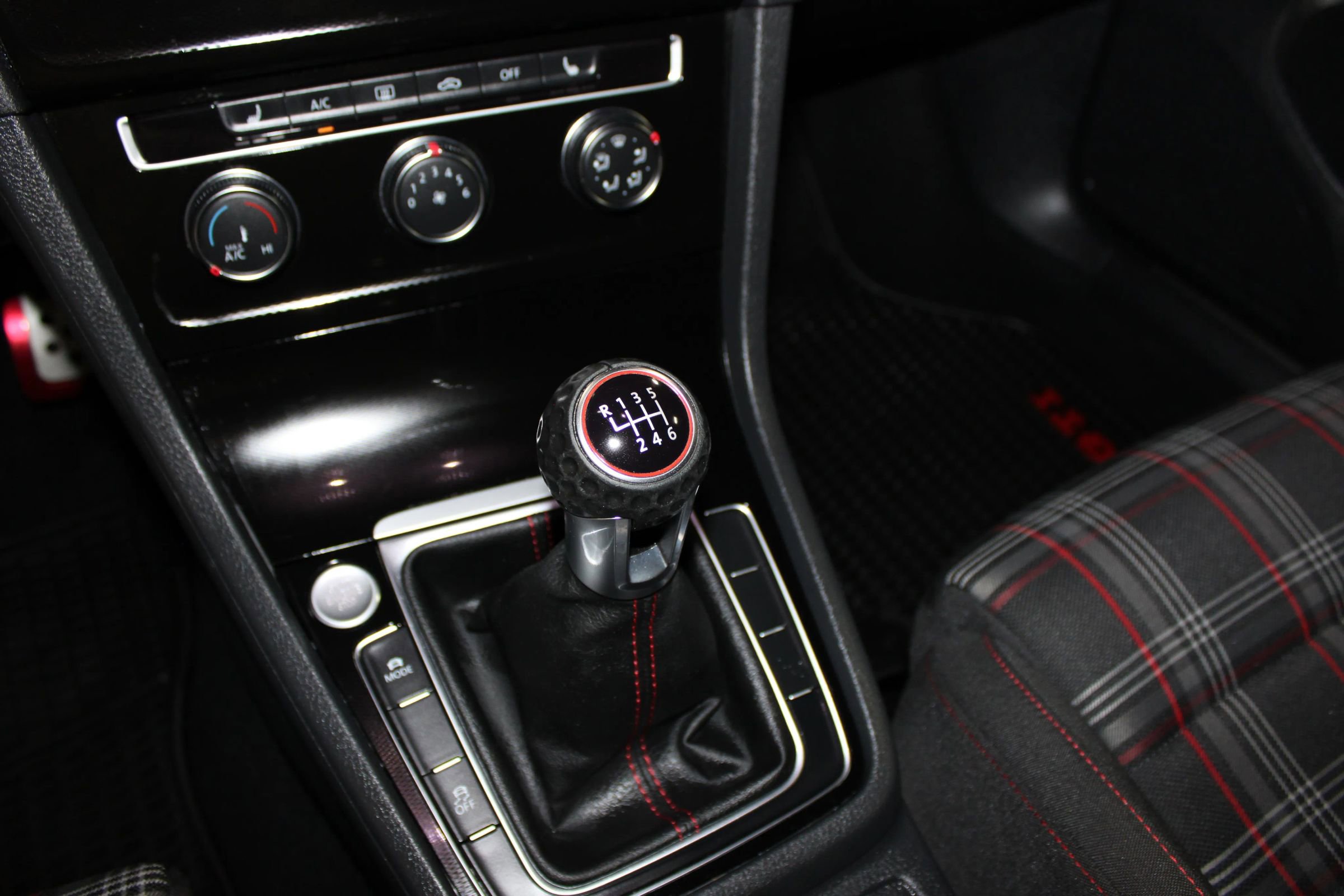 Used 2017 Volkswagen GTI Sport FWD image 19