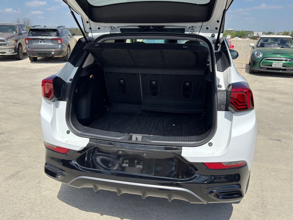 Used 2025 Buick Encore GX Sport Touring w/ Comfort Package image 9