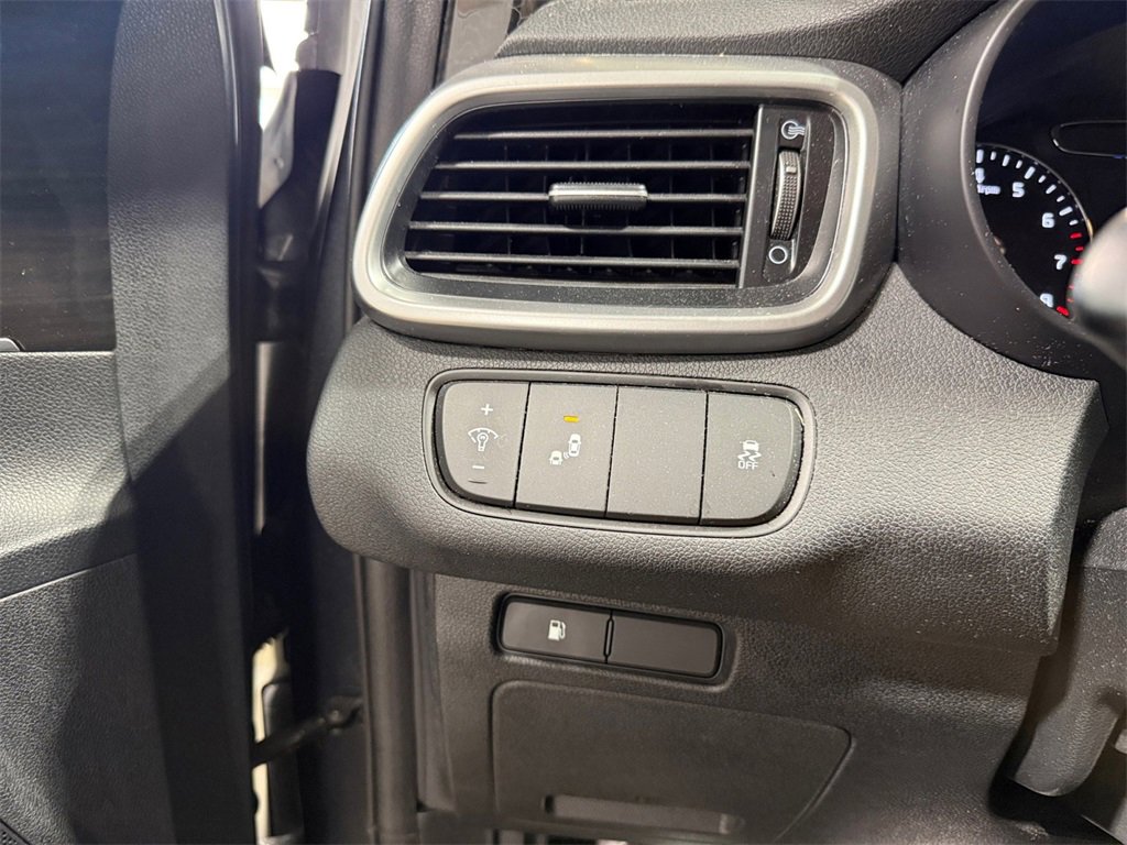 Used 2020 Kia Sorento LX w/ LX I4 Convenience Package image 30