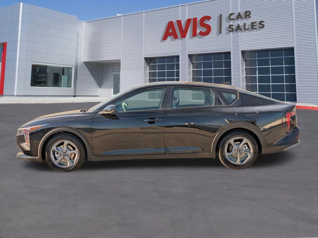 Used 2025 Kia K4 LXS image 10