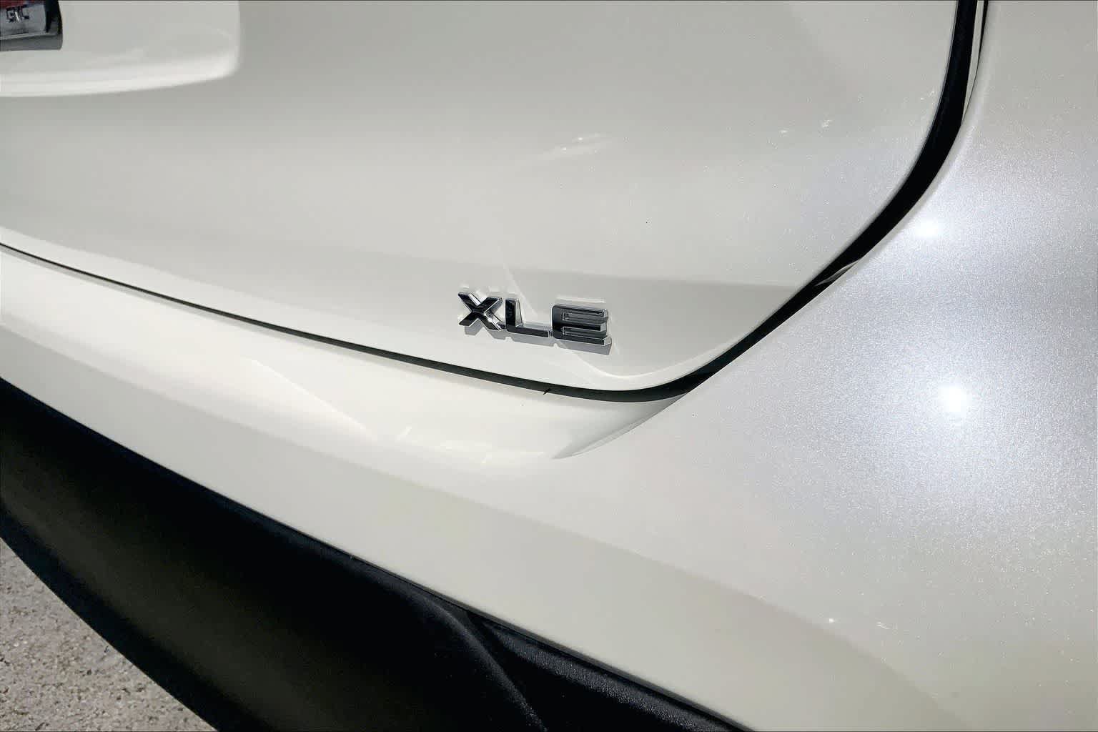 Used 2021 Toyota Highlander XLE FWD image 7