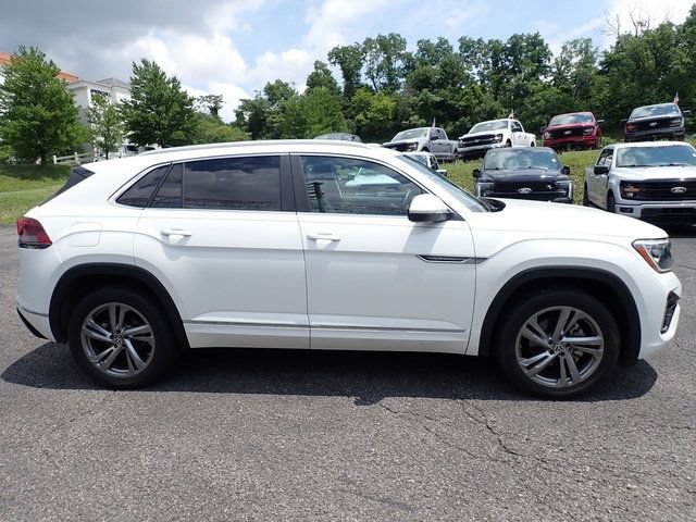 Used 2024 Volkswagen Atlas Cross Sport SEL R-Line AWD/4WD image 7