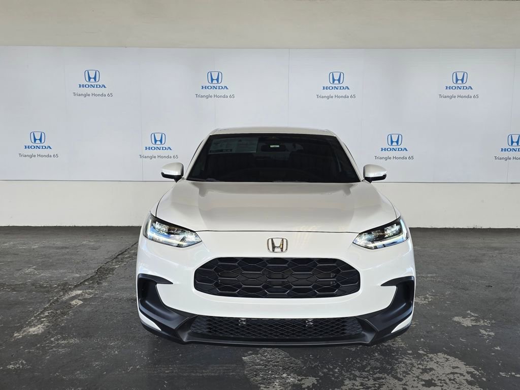Used 2023 Honda HR-V LX image 2