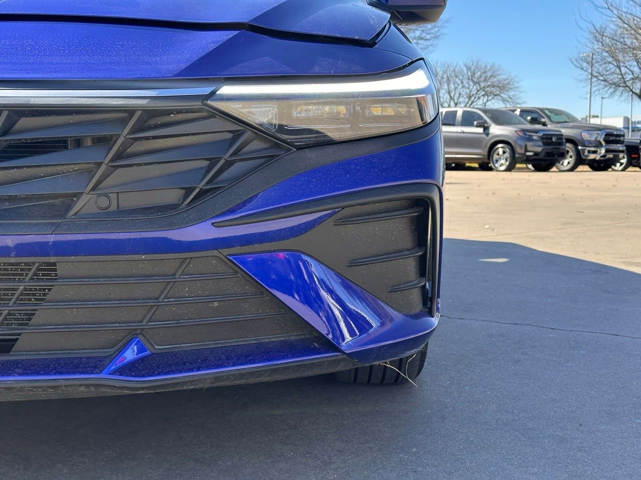 Used 2025 Hyundai Elantra Blue image 8