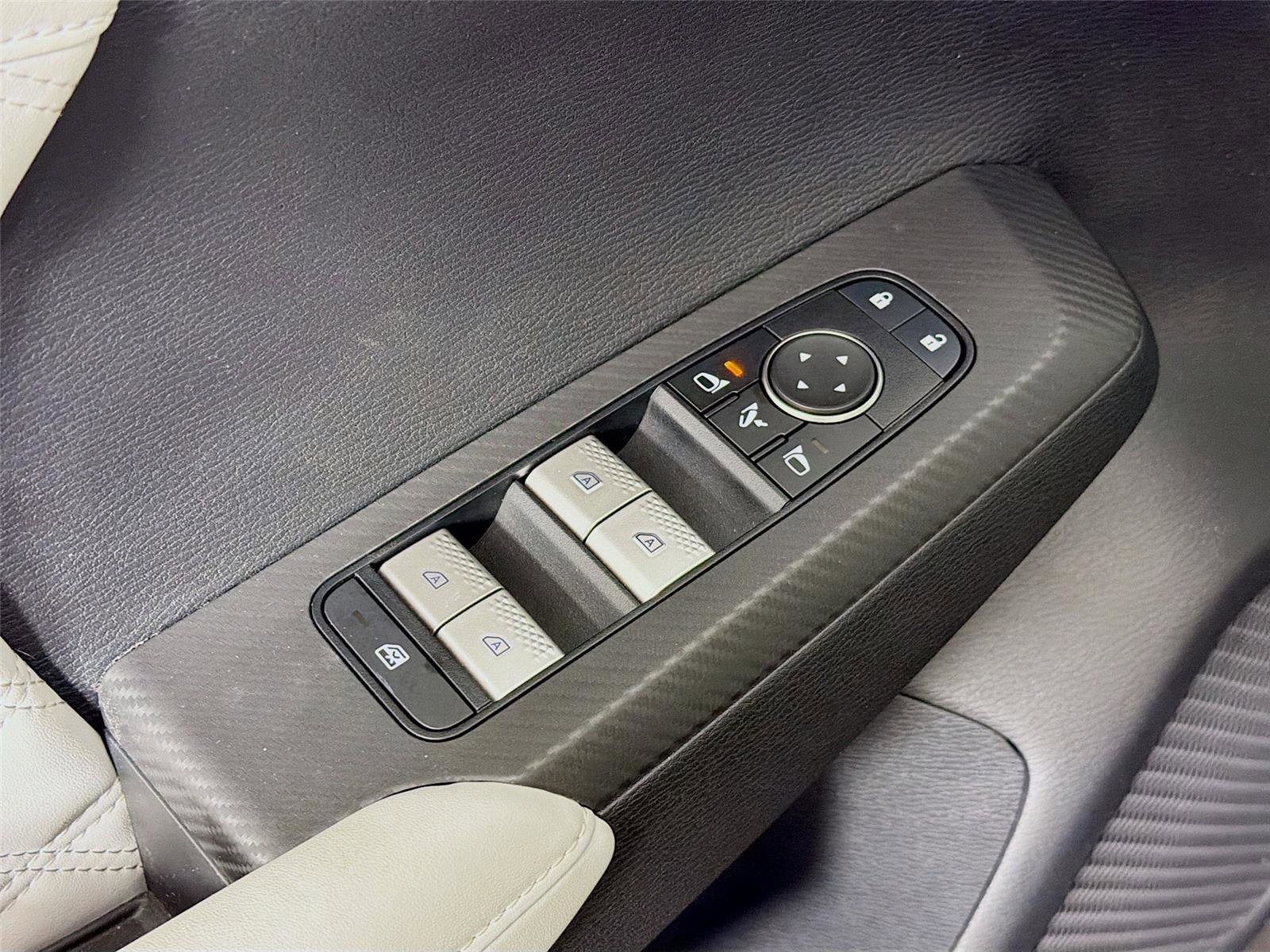 Used 2023 Mitsubishi Outlander SEL image 20