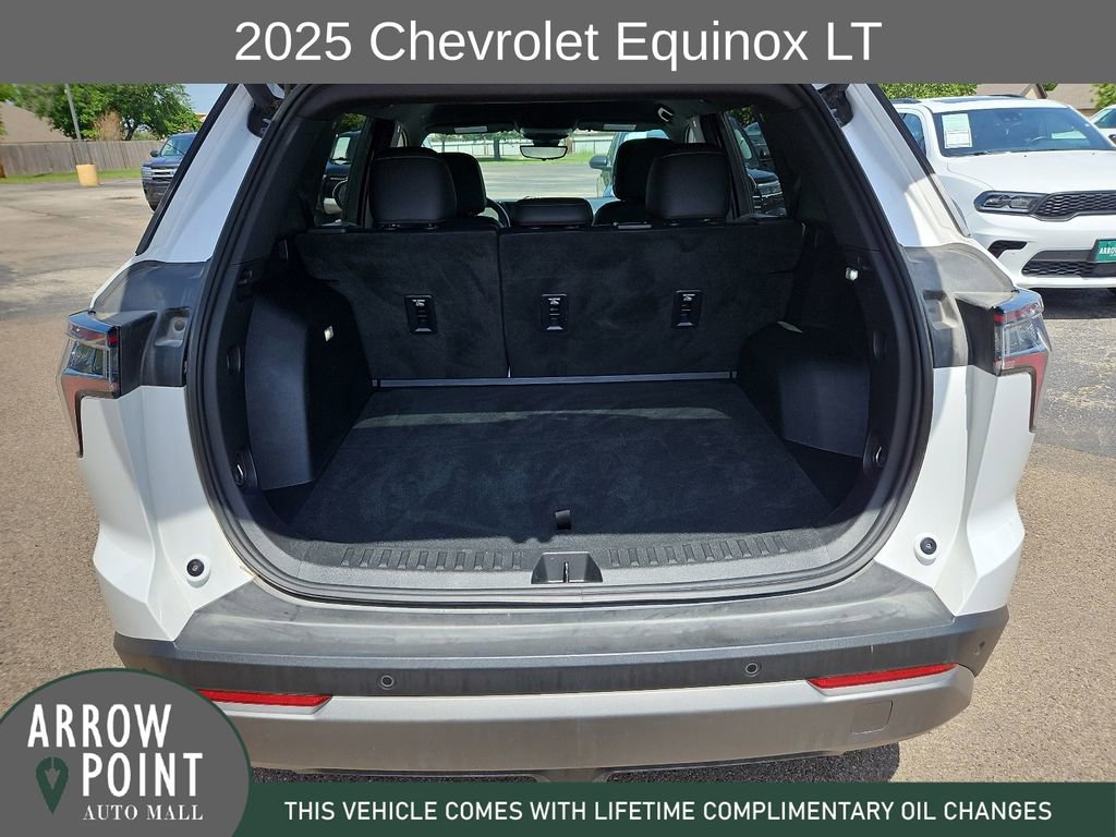 Used 2025 Chevrolet Equinox LT w/ Convenience Package II FWD image 17
