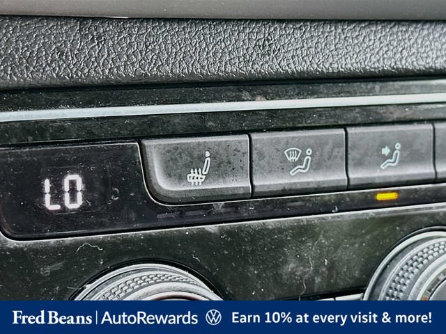 Used 2023 Volkswagen Atlas SE AWD/4WD image 24
