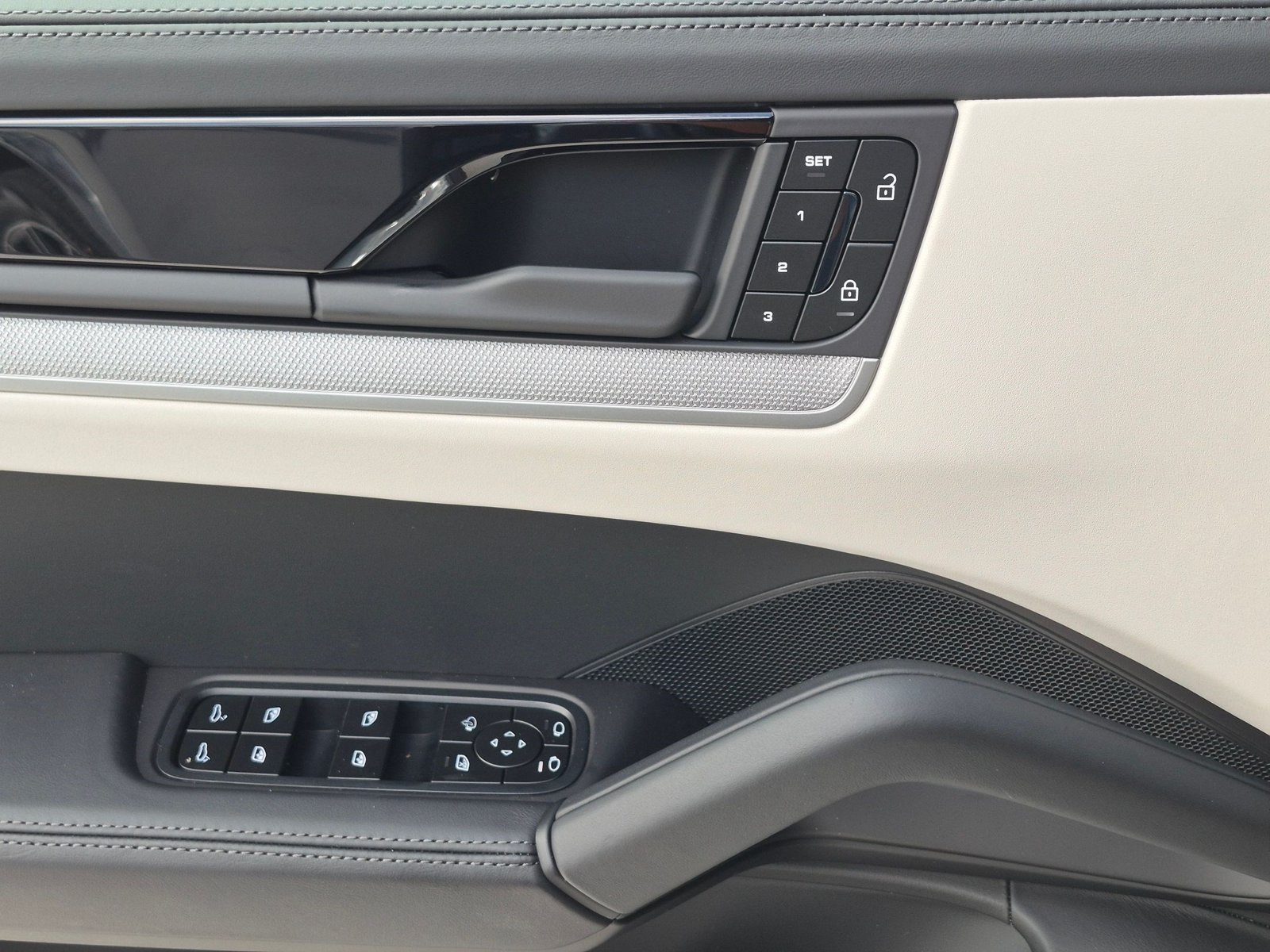 New 2026 Porsche Cayenne AWD/4WD image 15
