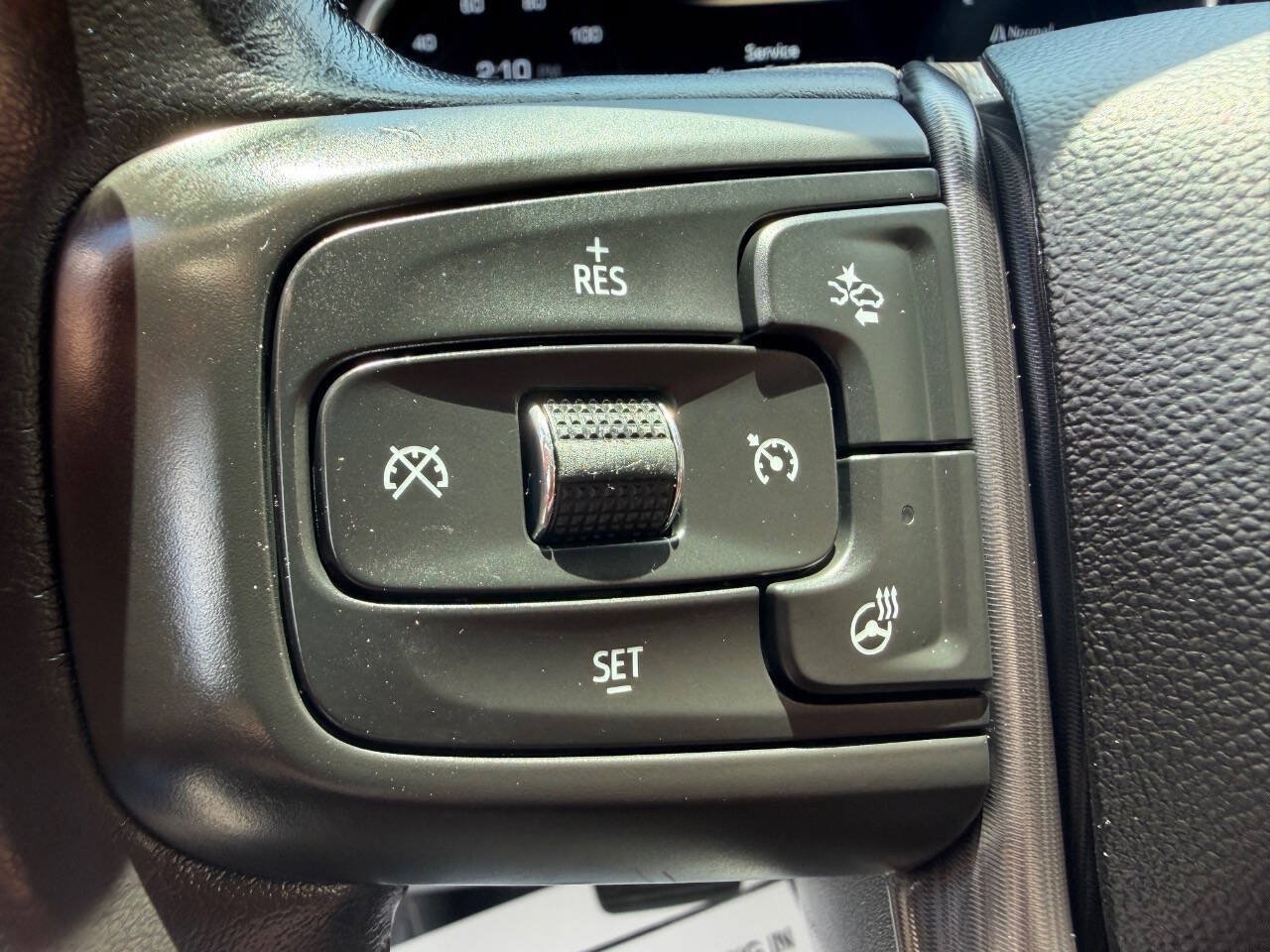 Used 2024 GMC Sierra 2500 Denali Ultimate AWD/4WD image 16