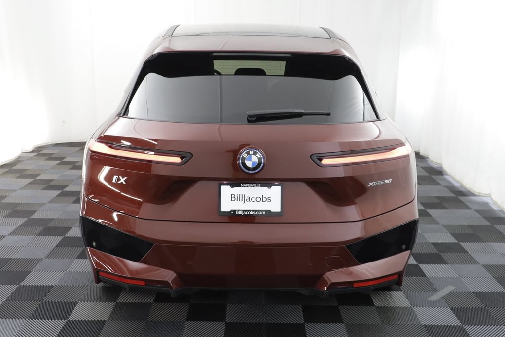Certified 2023 BMW iX xDrive50 w/ Sport Package AWD/4WD image 17
