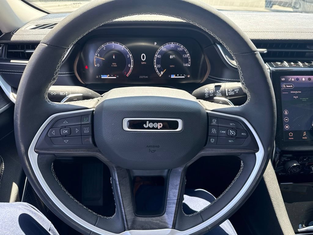 Used 2023 Jeep Grand Cherokee L Limited AWD/4WD image 20