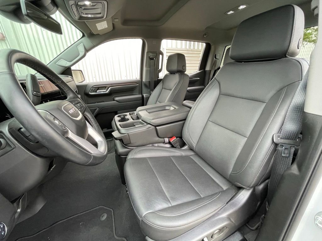 Used 2025 GMC Sierra 1500 SLT AWD/4WD image 24