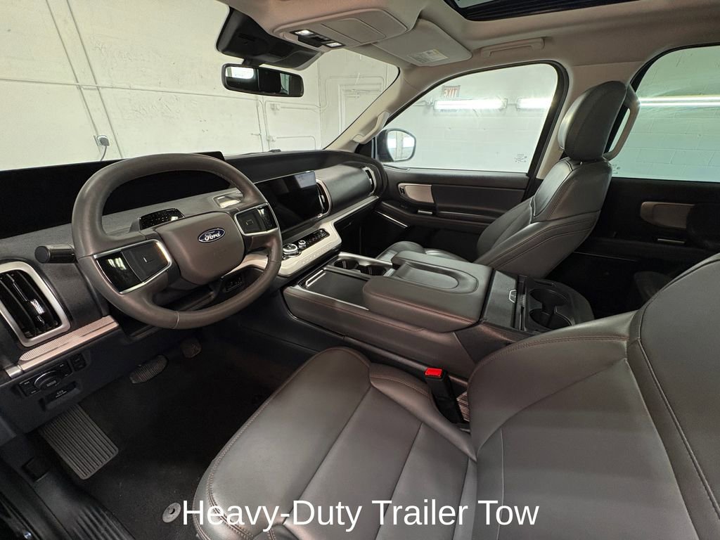 Used 2025 Ford Expedition Active image 19