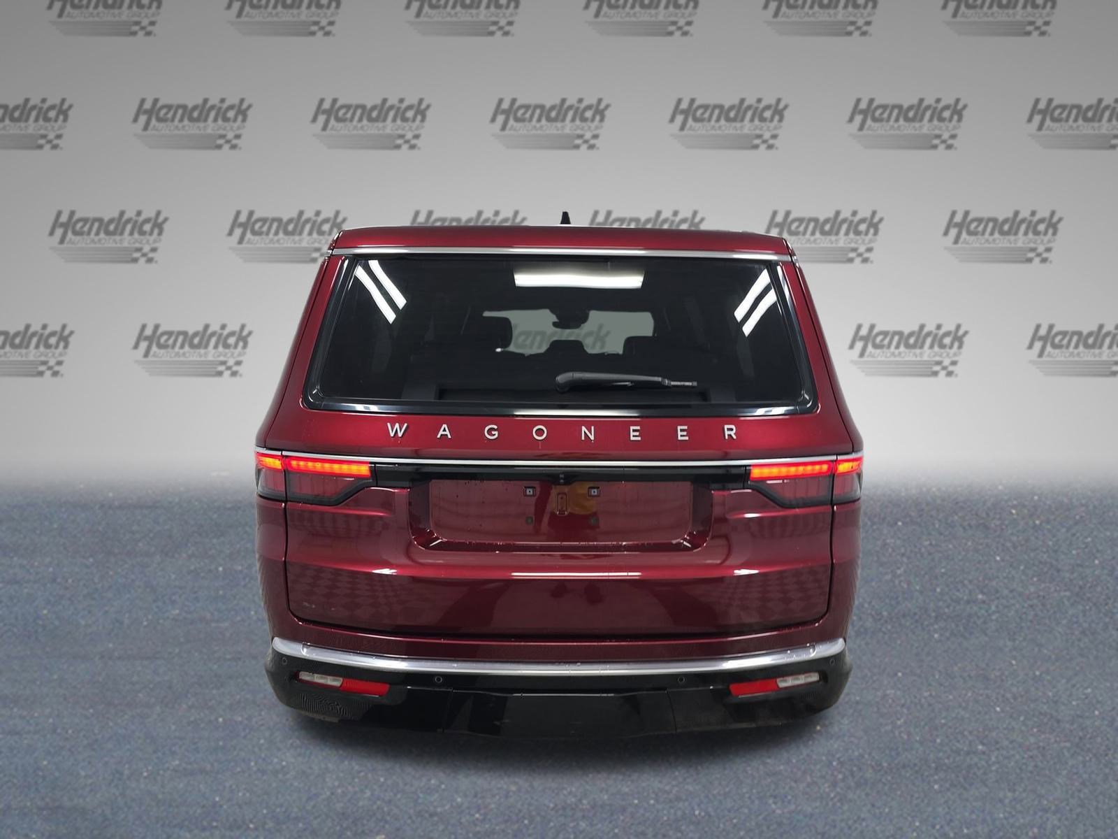 Used 2024 Jeep Wagoneer L image 46