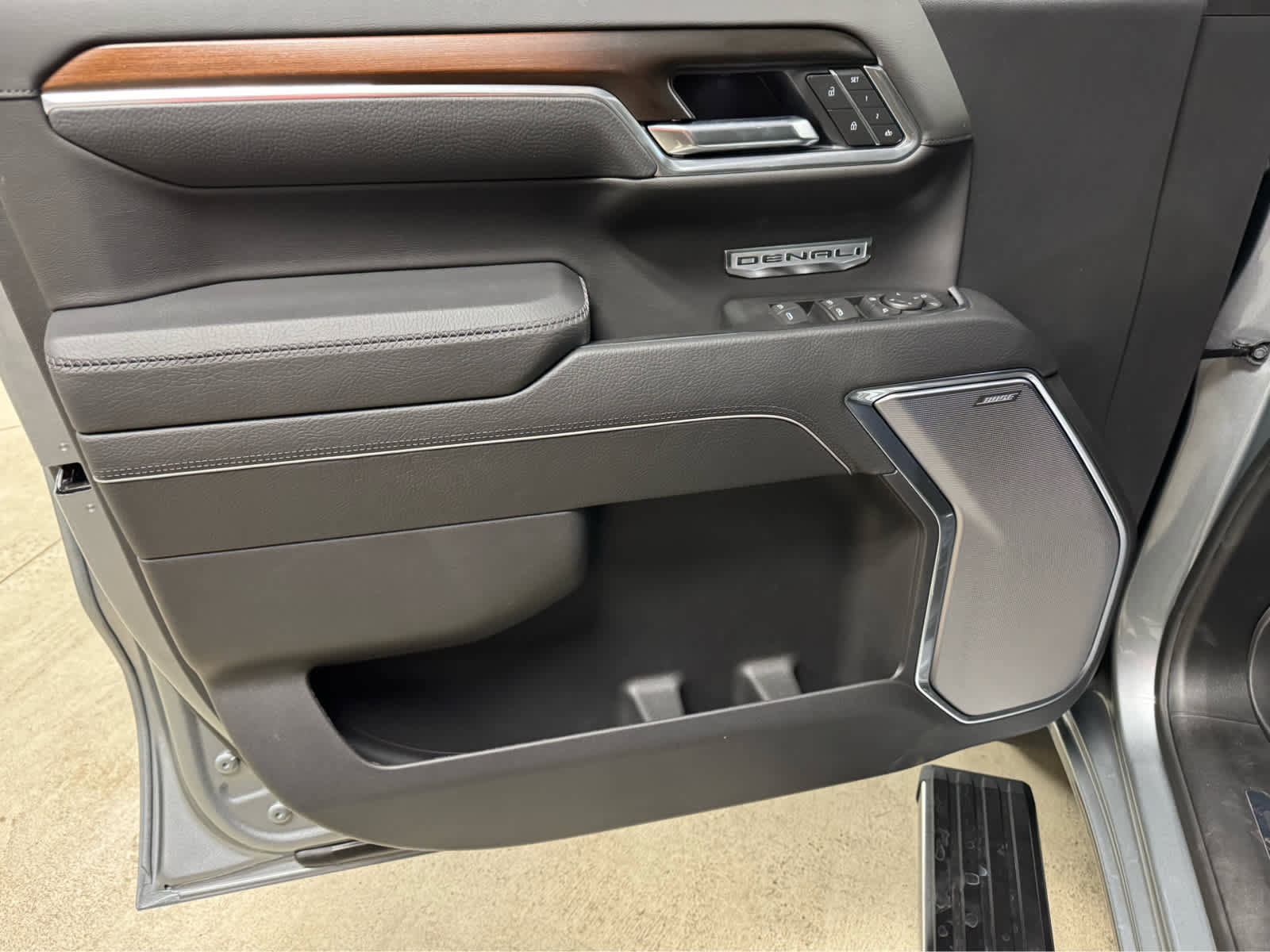 New 2026 GMC Sierra 1500 Denali w/ Denali Reserve Package image 17