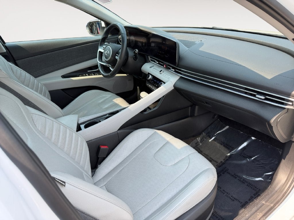 Used 2021 Hyundai Elantra Limited FWD image 27