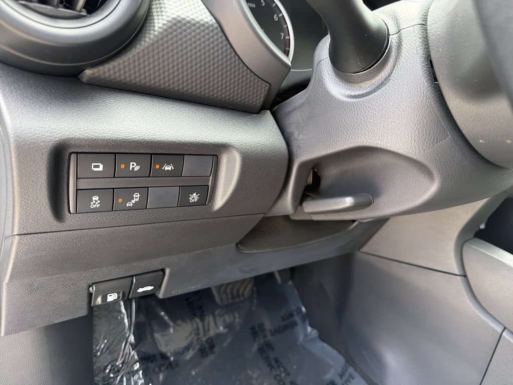 Certified 2025 Nissan Kicks Play S FWD image 17