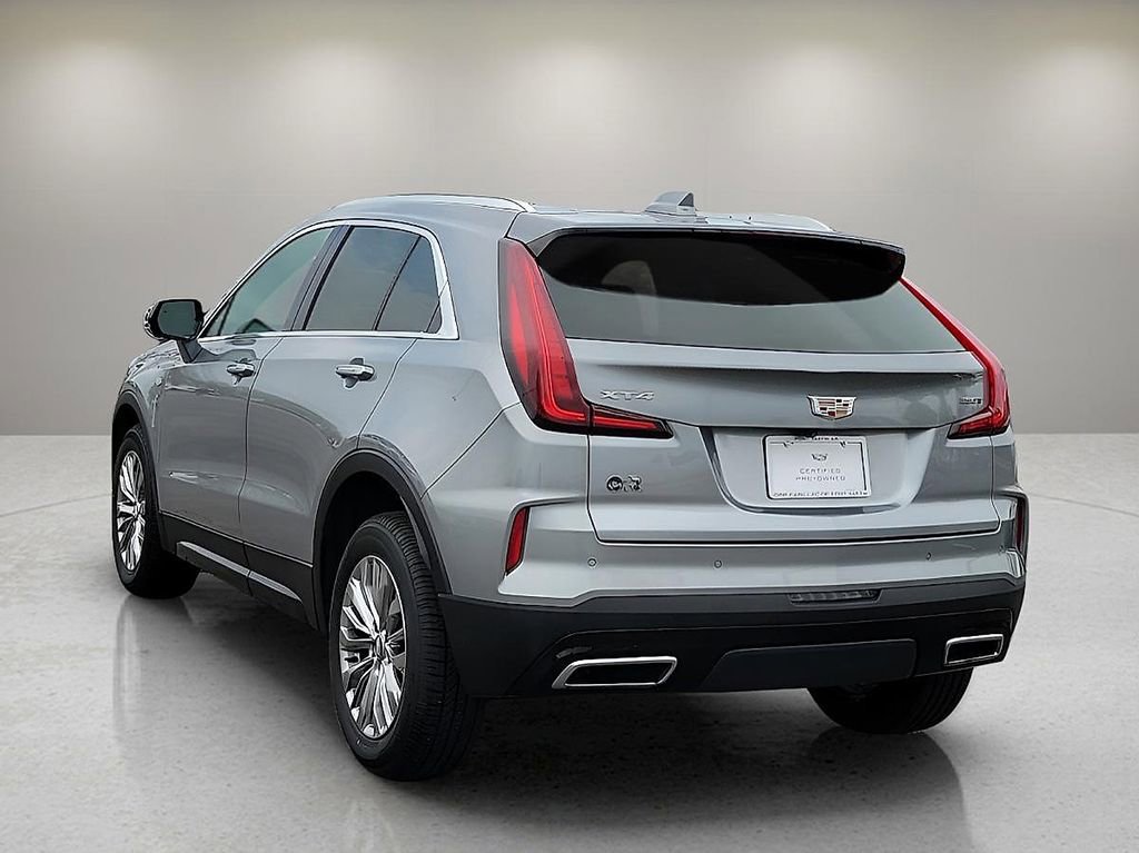 Certified 2025 Cadillac XT4 Premium Luxury image 4