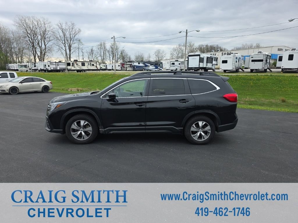 Used 2024 Subaru Ascent Premium w/ Convenience Package image 3