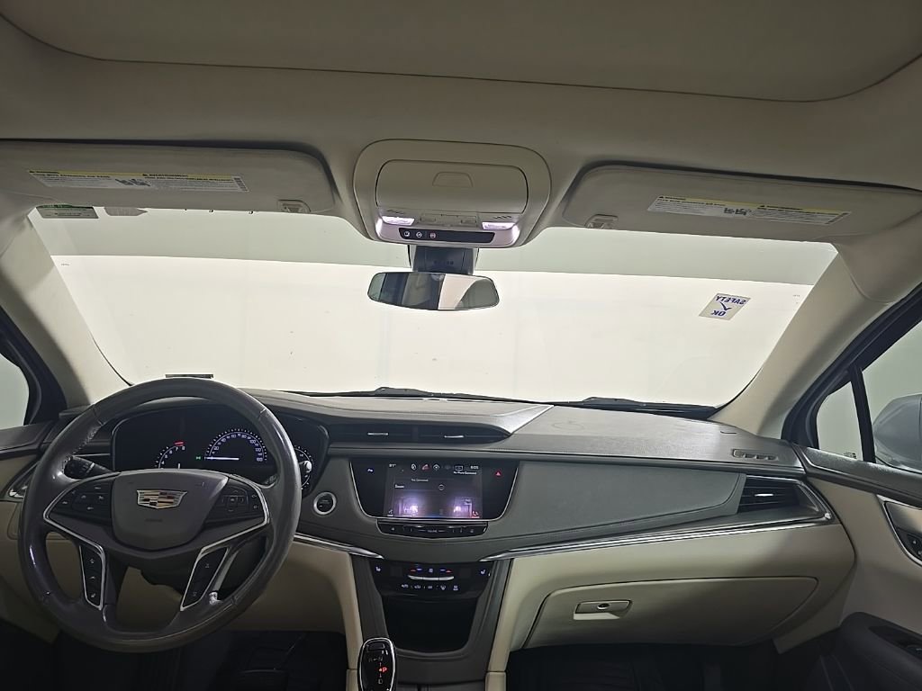 Used 2018 Cadillac XT5 Luxury w/ Driver Awareness Package image 8