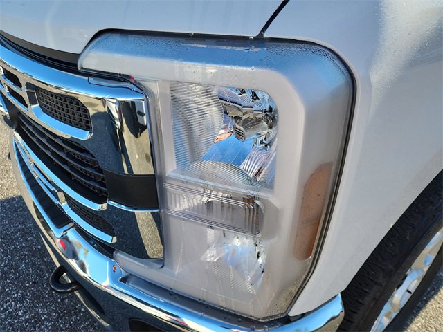 New 2026 Ford F250 4x4 Crew Cab Super Duty image 5