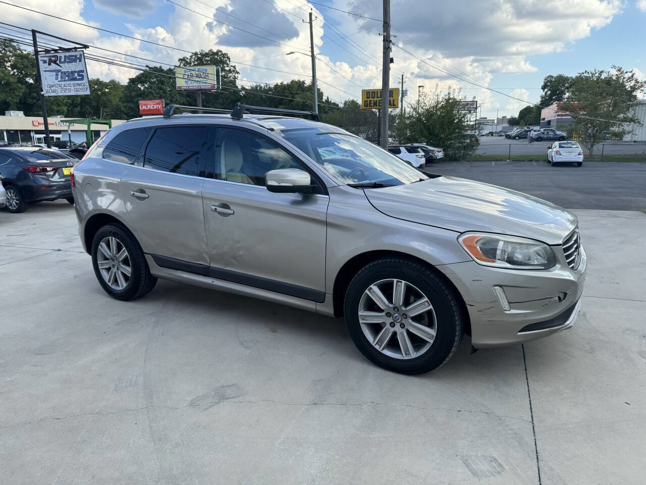 Used 2016 Volvo XC60 T6 w/ Proximity Package image 18