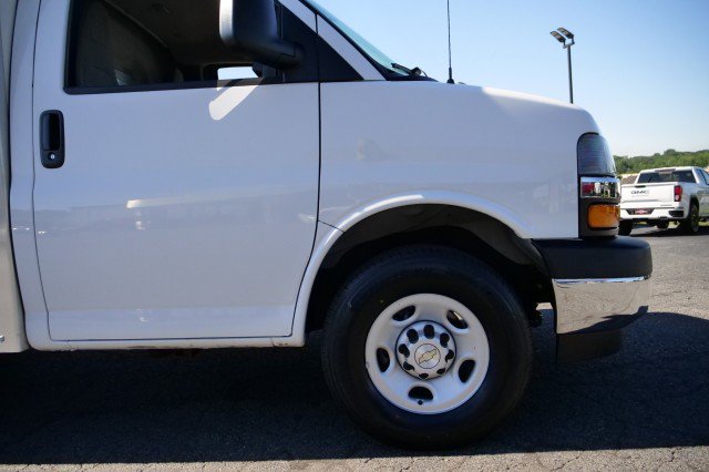 Used 2021 Chevrolet Express 3500 w/ Power Convenience Package RWD image 33